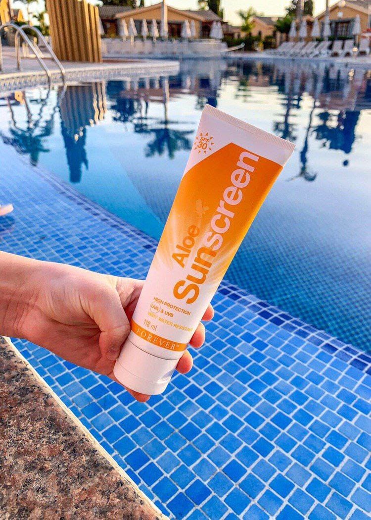 Aloe Sunscreen SPF 30 – by Forever | Natural broad-spectrum sunscreen with aloe vera and zinc oxide

