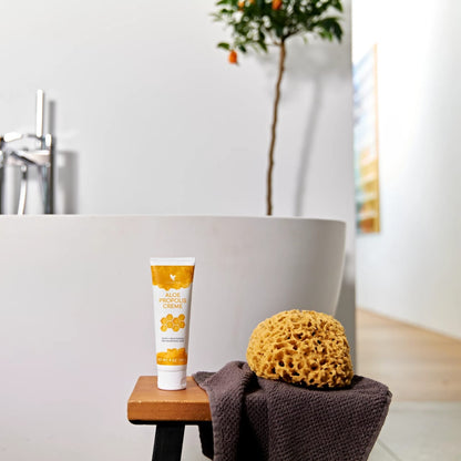 Forever Aloe Propolis Creme, aloe vera cream, bee propolis skin cream, nourishing moisturizer, soothing cream for dry skin, natural skincare, aloe and propolis lotion, healing skin cream
