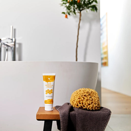 Forever Aloe Propolis Creme, aloe vera cream, bee propolis skin cream, nourishing moisturizer, soothing cream for dry skin, natural skincare, aloe and propolis lotion, healing skin cream
